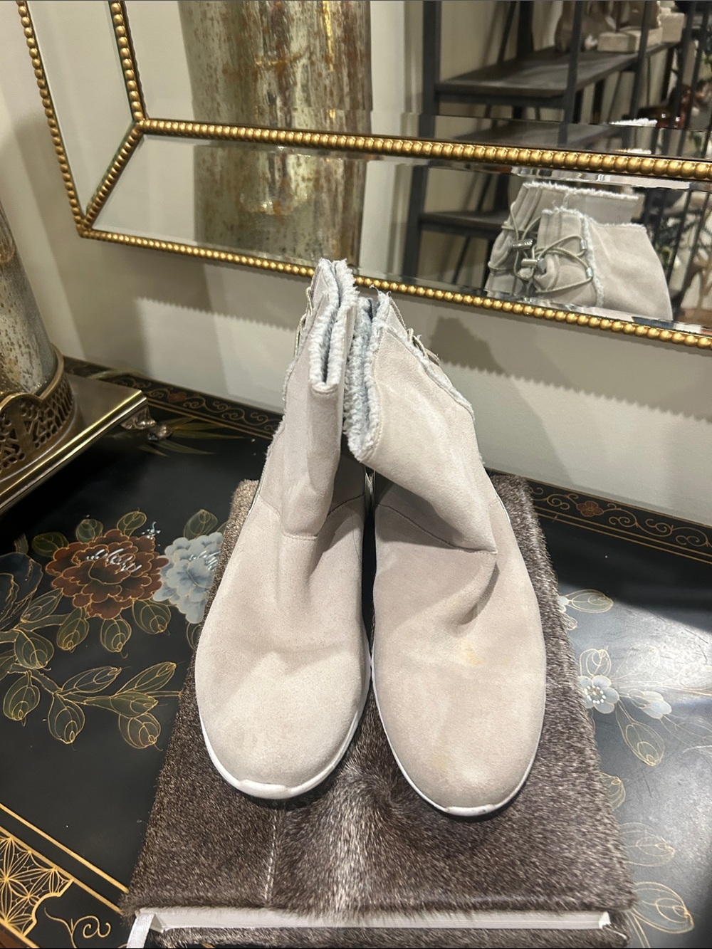 Cole Haan Zerogaurd 8.5 Women's Light Gray Suede Ankle Boots